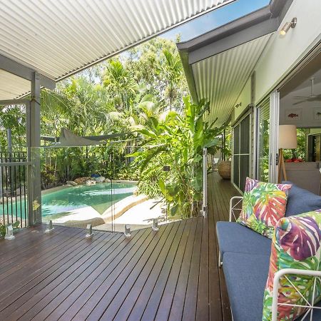 Whispering Palms Villa Nelly Bay Exterior photo